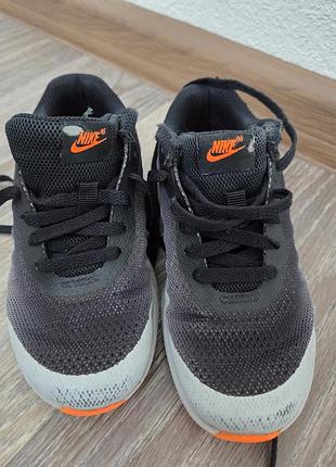 Кросівки дитячі nike чорні з помаранчевим