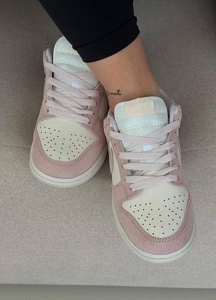 Sb dunk low pink metallic gold 5