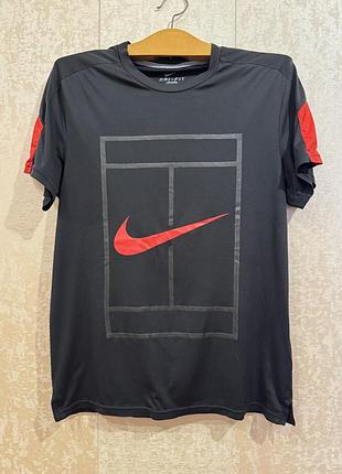 Чоловіча футболка nike dri-fit чорна з червоним логотипом