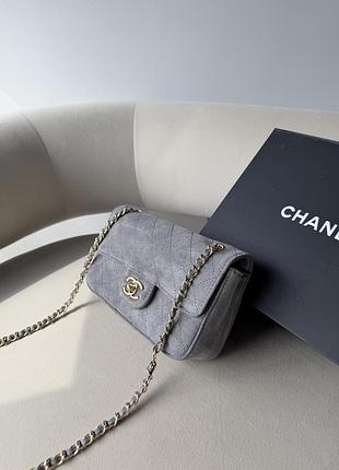Сумка mini flap bag замшева сіра 4