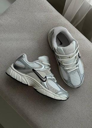 V5 rnr white silver black