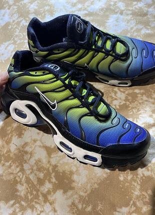 Кросівки унісекс nike air max plus tn синій, салатовий, чорний, розмір 38