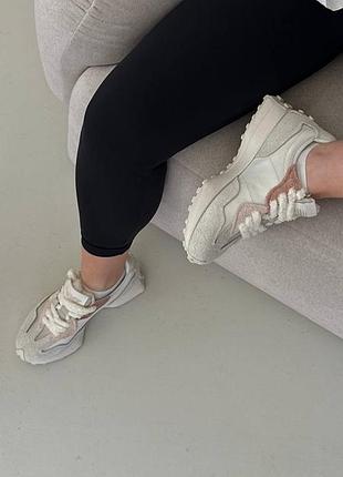 Beige white 3