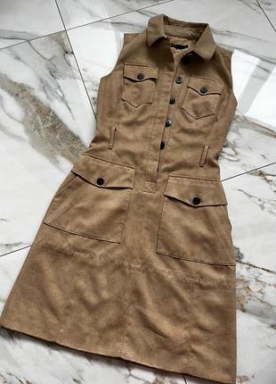 Коротка жіноча сукня karen millen коричнева без рукавів зі штучної замші