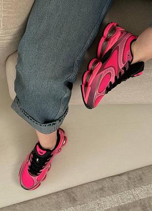 2000 pink black 3