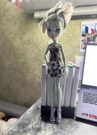 Лялька monster high френкі штейн
