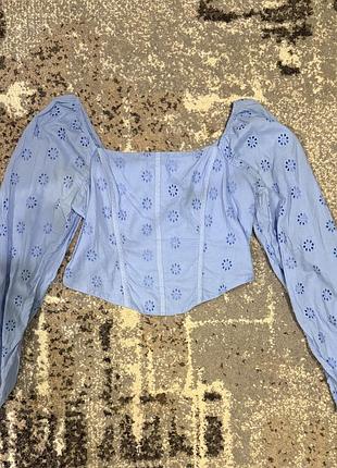Голубий кроп-топ hollister з довгими рукавами та корсетною імітацією