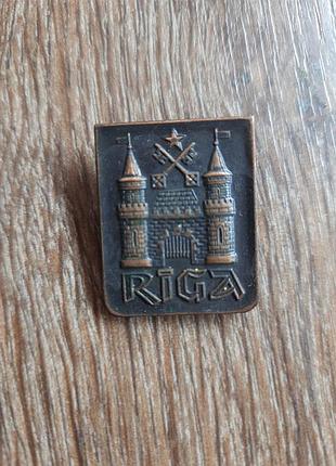 Важкий вінтажний значок рига (герб міста riga) ссер,