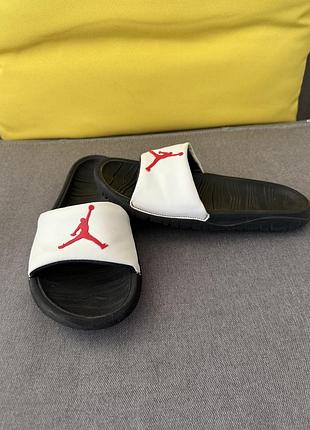 Шльопанці jordan