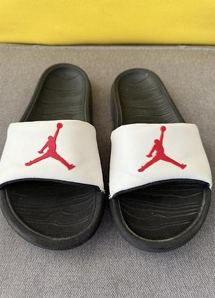Шльопанці jordan 2