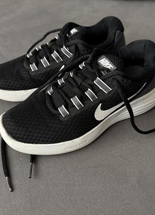 Чорні кросівки nike 2