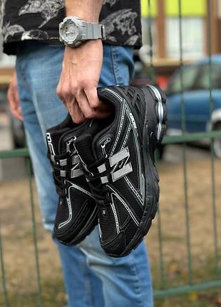 Nb 1906 black white 4