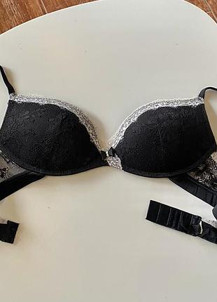 Intimissimi шикарний мереживний бюст крутого бренду