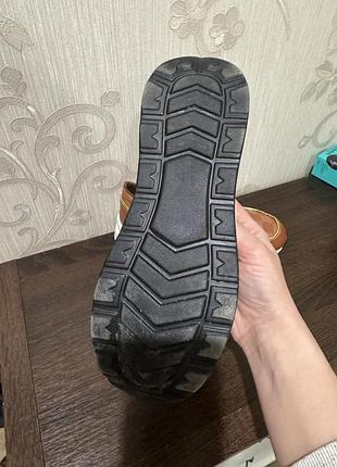Красовки для дівчинки коричневі 33 34