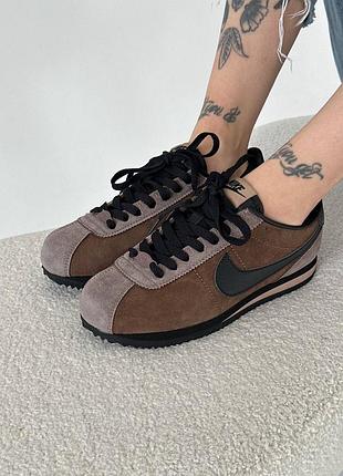 Nike cortez brown black