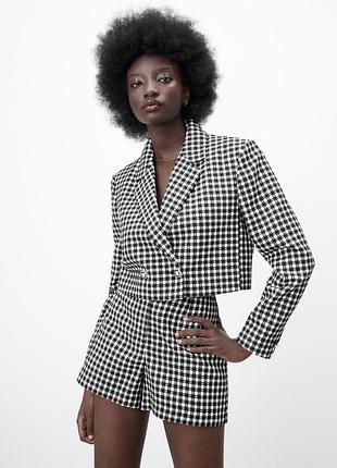 Стильний твідовий костюм з шортами zara