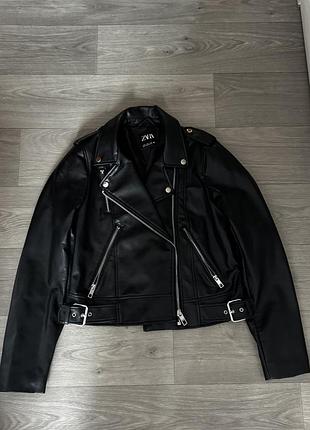 Куртка жіноча zara чорна, розмір m, екошкіра