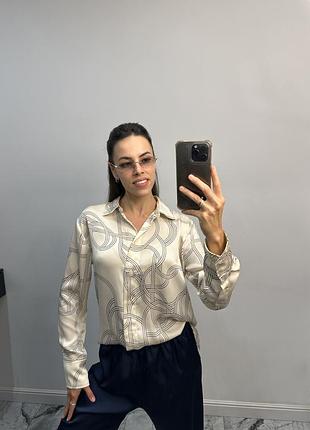 Жіноча сорочка h&m сатинова з геометричним принтом в стилі toteme