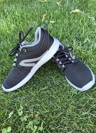 Дихаючі кроссівки з сітки decathlon newfeel soft 140