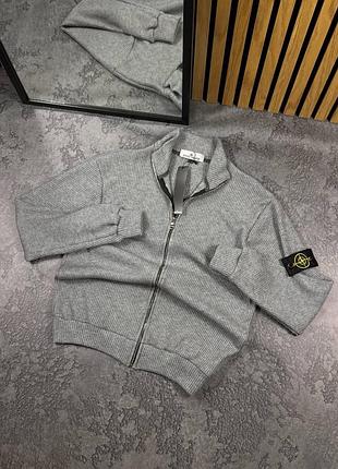Чоловіча кофта вʼязана stone island — 1890 грн.  • розміри: s / m / l / xl / xxl • матеріал: ангора (65% поліестер, 25% акрил, 10% віскоза)