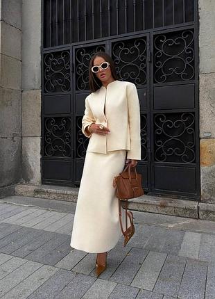 Елегантний костюм з кашеміру жакет та спідниця,