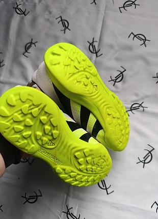 Сороканіжки adidas predator 6