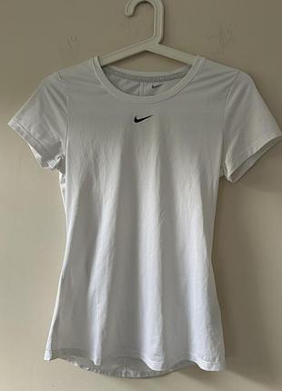 Спортивна футболка nike
