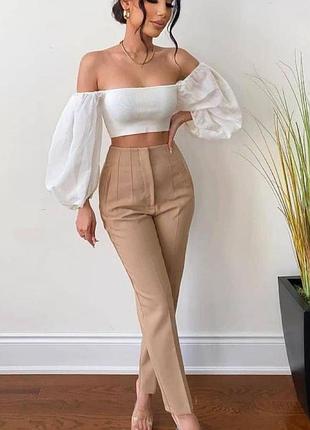 Брюки брюки высокая посадка бежевого цвета размер м zara