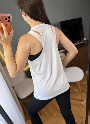Біла спортивна майка adidas 3