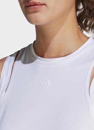 Біла спортивна майка adidas 5