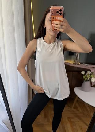 Біла спортивна майка adidas 9