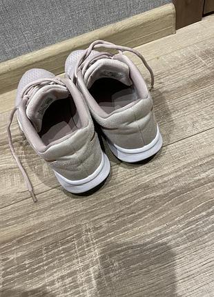 Кросівки nike жіночі 4