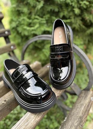 Туфлі дитячі miu miu чорні лакові 8