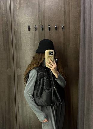 Женская жилетка короткая 42-44 46-48 весное лето с фиксаторами внизу синтепон 200 плащевка женские безрукавки на молнии с кнопками черный, 42 - 44