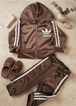 Спортивний костюм для хлопчиків adidas велюровий коричневий
