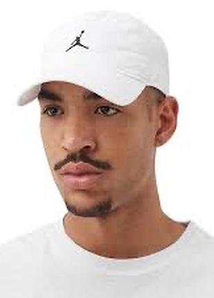 Бейсболкаw nike jordan heritage