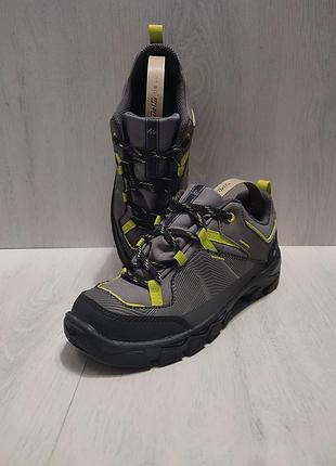 Кроссовки quechua 35- стелька 21,7см