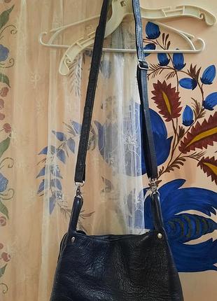 Жіноча сумка чорна шкіряна з трьома відділами