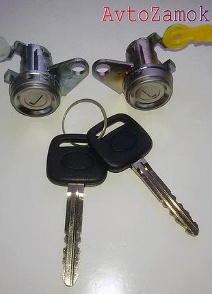 Комплект личинок дверных замков toyota corolla e10