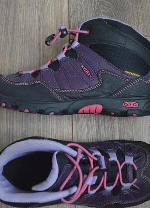 Жіночі черевики keen / 35 розмір / 22.5 см стелька