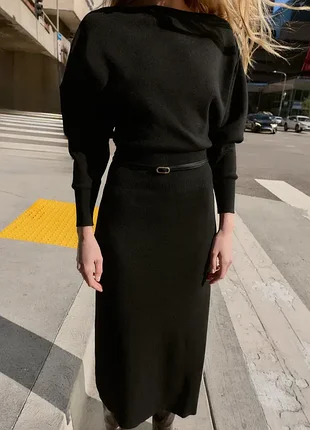 Трикотажное платье с ремнем zara