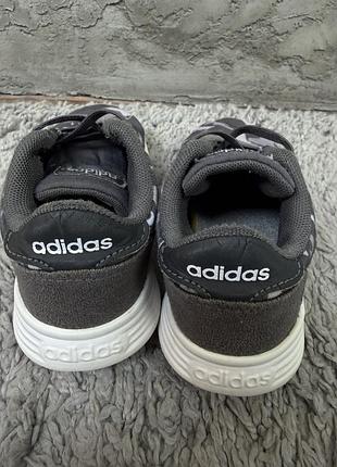 Кросівки adidas 24p 2