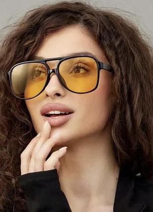 Сонцезахисні окуляри для жінок, квадратні, з пластиковою оправою та жовтими лінзами