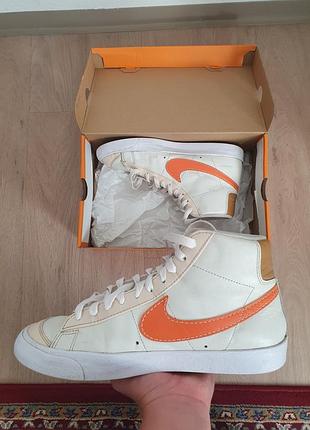 Женская пара обуви  blazer mid '77 emb