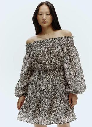 Коротка сукня жіноча h&m з відкритими плечима та квітковим принтом💐🛍️🫶