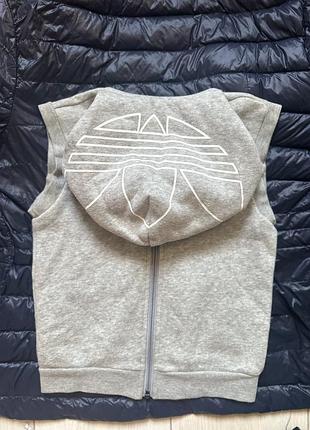 Утеплена жилетка adidas 2