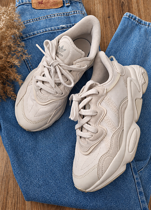 Кроссовки adidas ozweego w biege