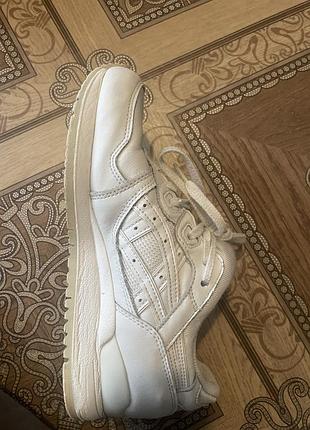 Кросівки asics білі 2