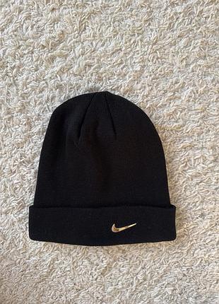 Шапка унісекс nike чорна
