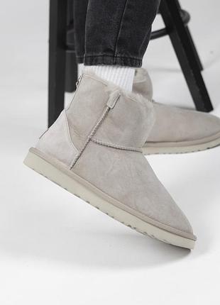Жіночі ugg mini ligth grey zip 3